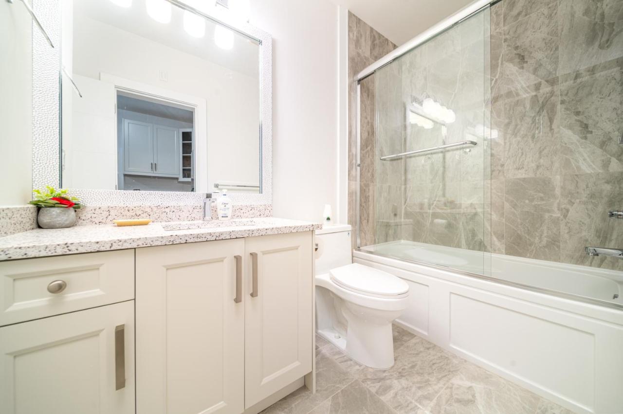 Sun suite Surrey Extérieur photo