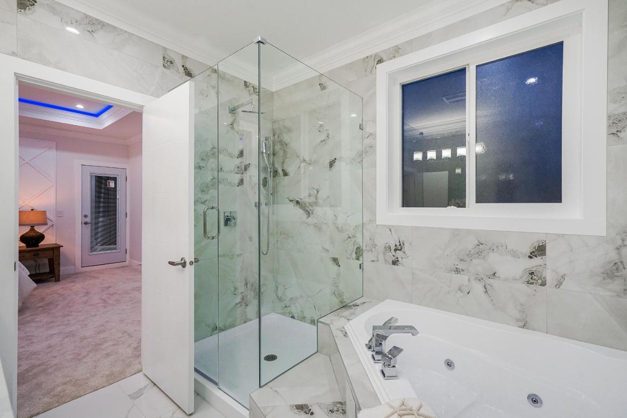 Sun suite Surrey Extérieur photo